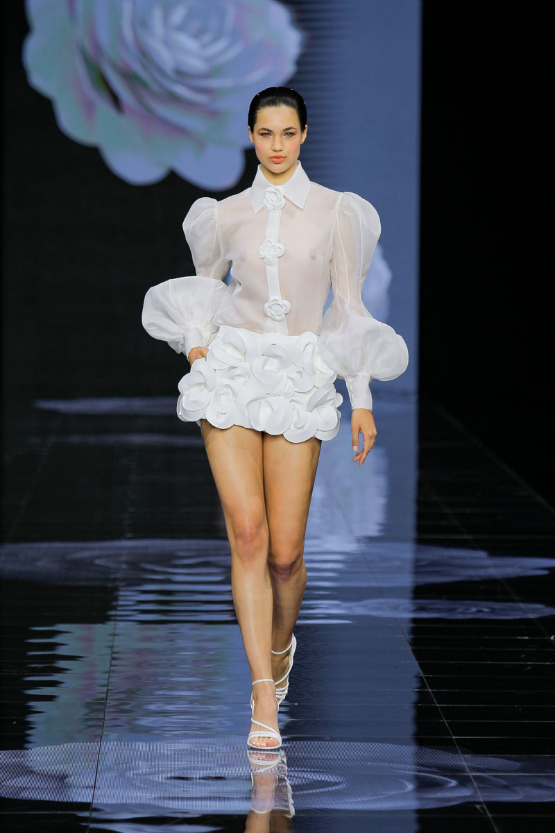 Imagem do Post: Isabel Sanchis 2024 da categoria Vestidos de Noiva